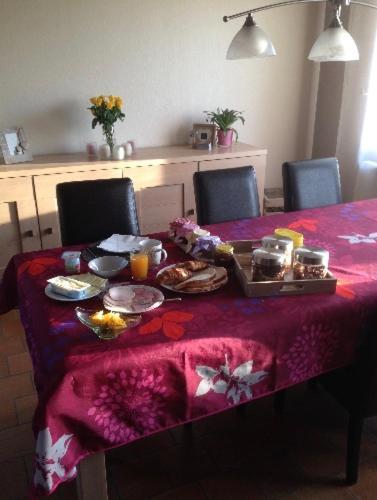 Chambres Chez L'Habitant Couvin Esterno foto